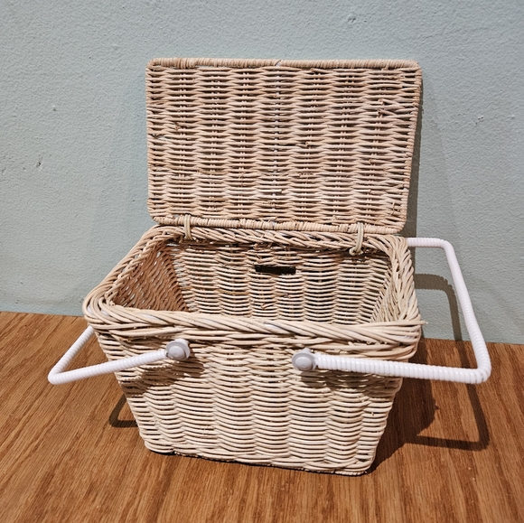 OLLI ELLAPiki Rattan Picnic Basket - Picture 5 of 6